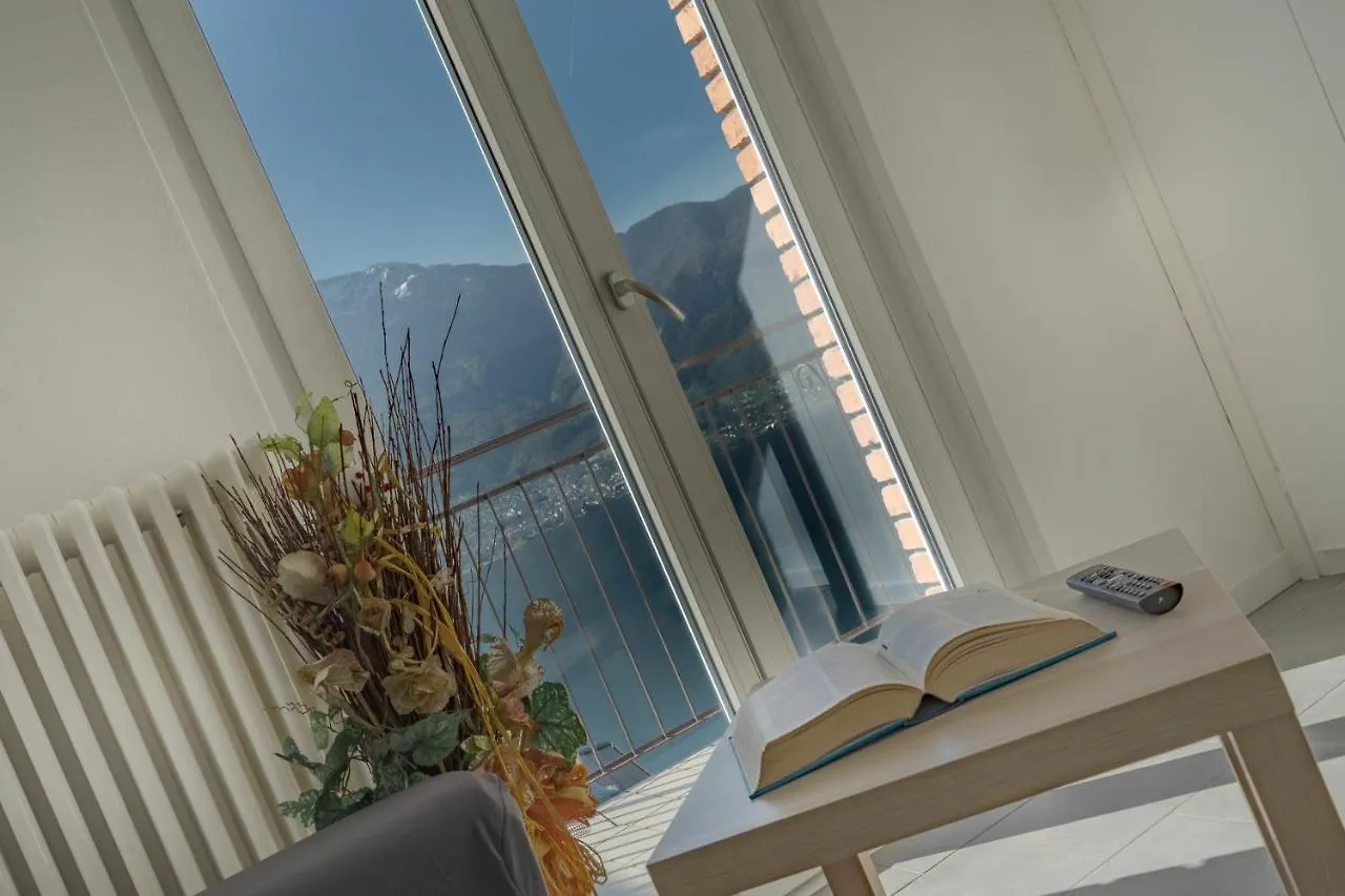 Incantevole Terrazza Sul Lago Di Como Gera Lario Apartment
